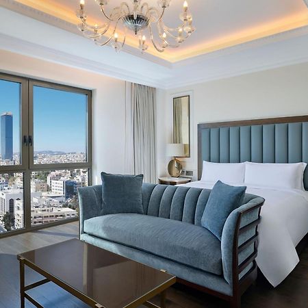 The Ritz-Carlton, Amman Hotel Luaran gambar A bedroom at the Four Seasons Hotel