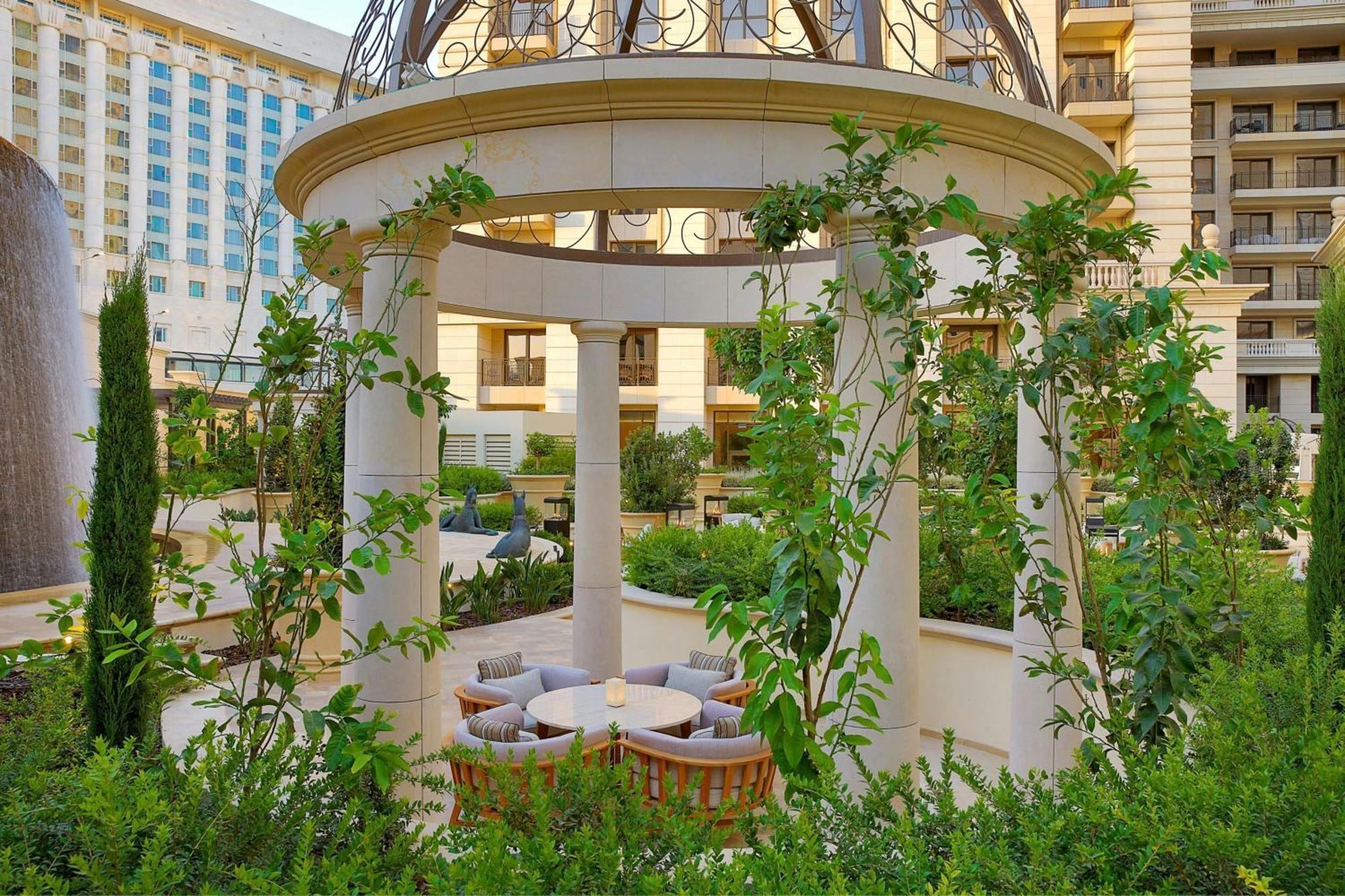 The Ritz-Carlton, Amman Hotel Luaran gambar The garden at the Wynn