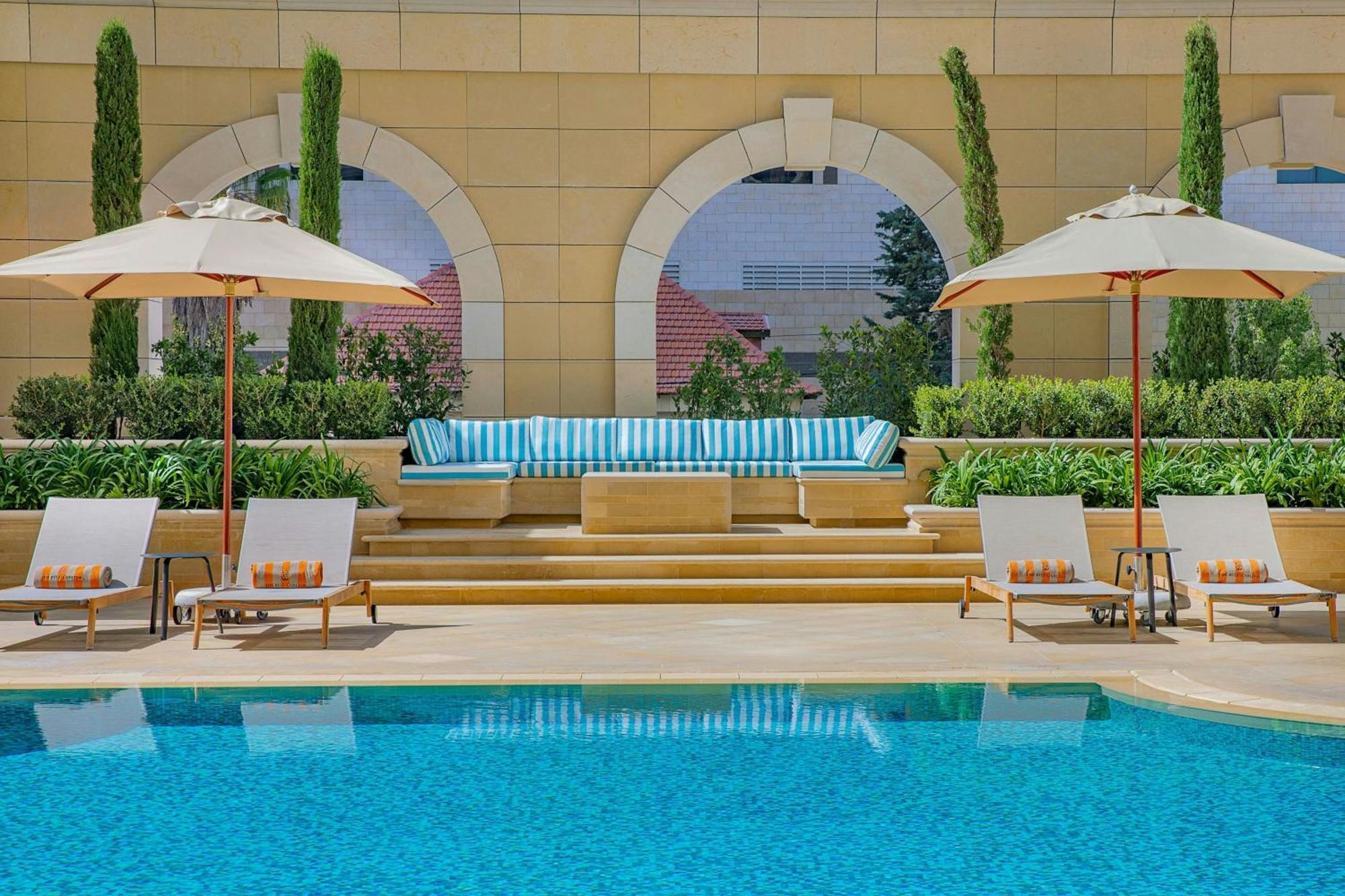 The Ritz-Carlton, Amman Hotel Luaran gambar The pool at the Westin Athens