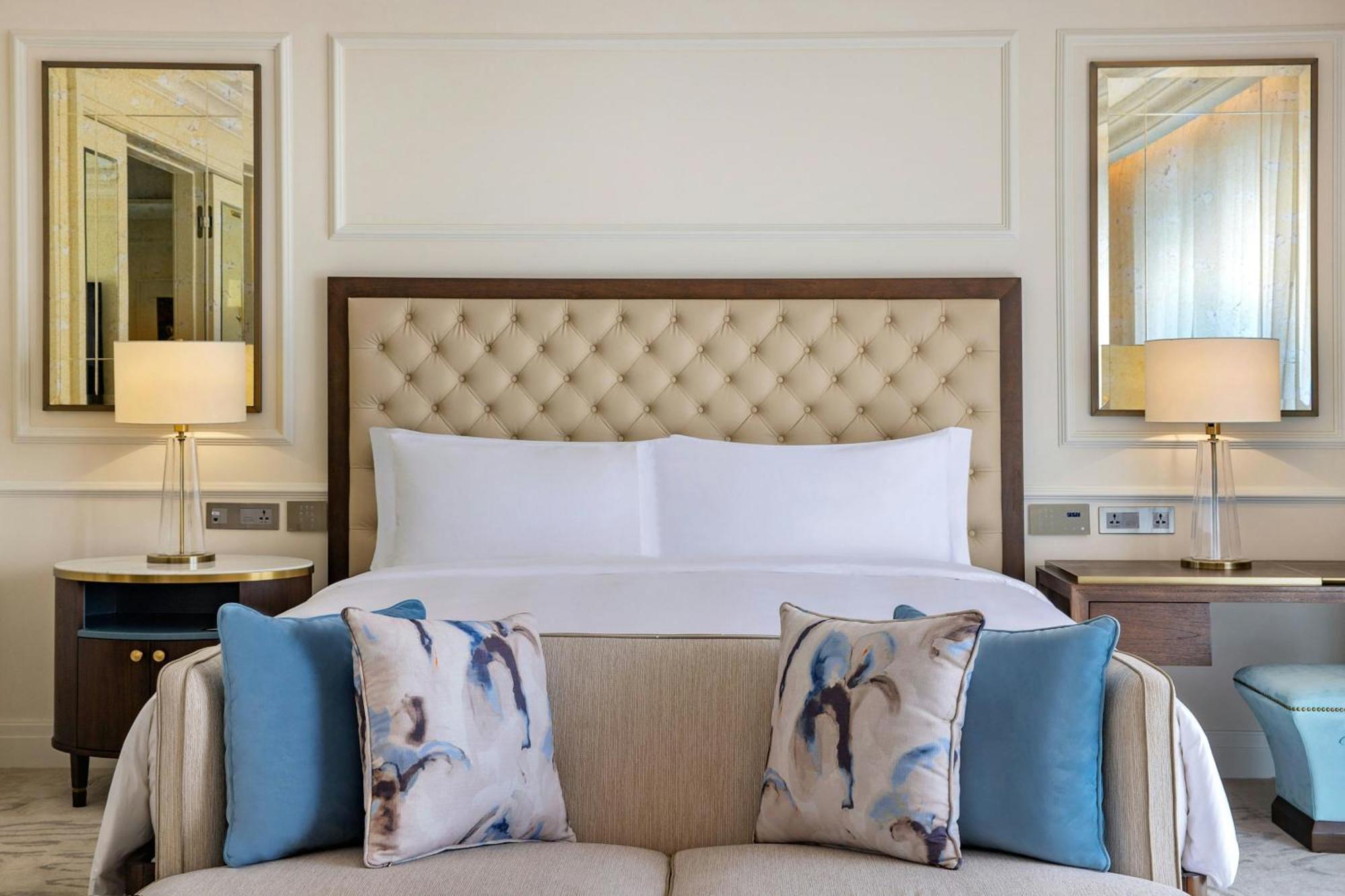 The Ritz-Carlton, Amman Hotel Luaran gambar A bedroom at the hotel
