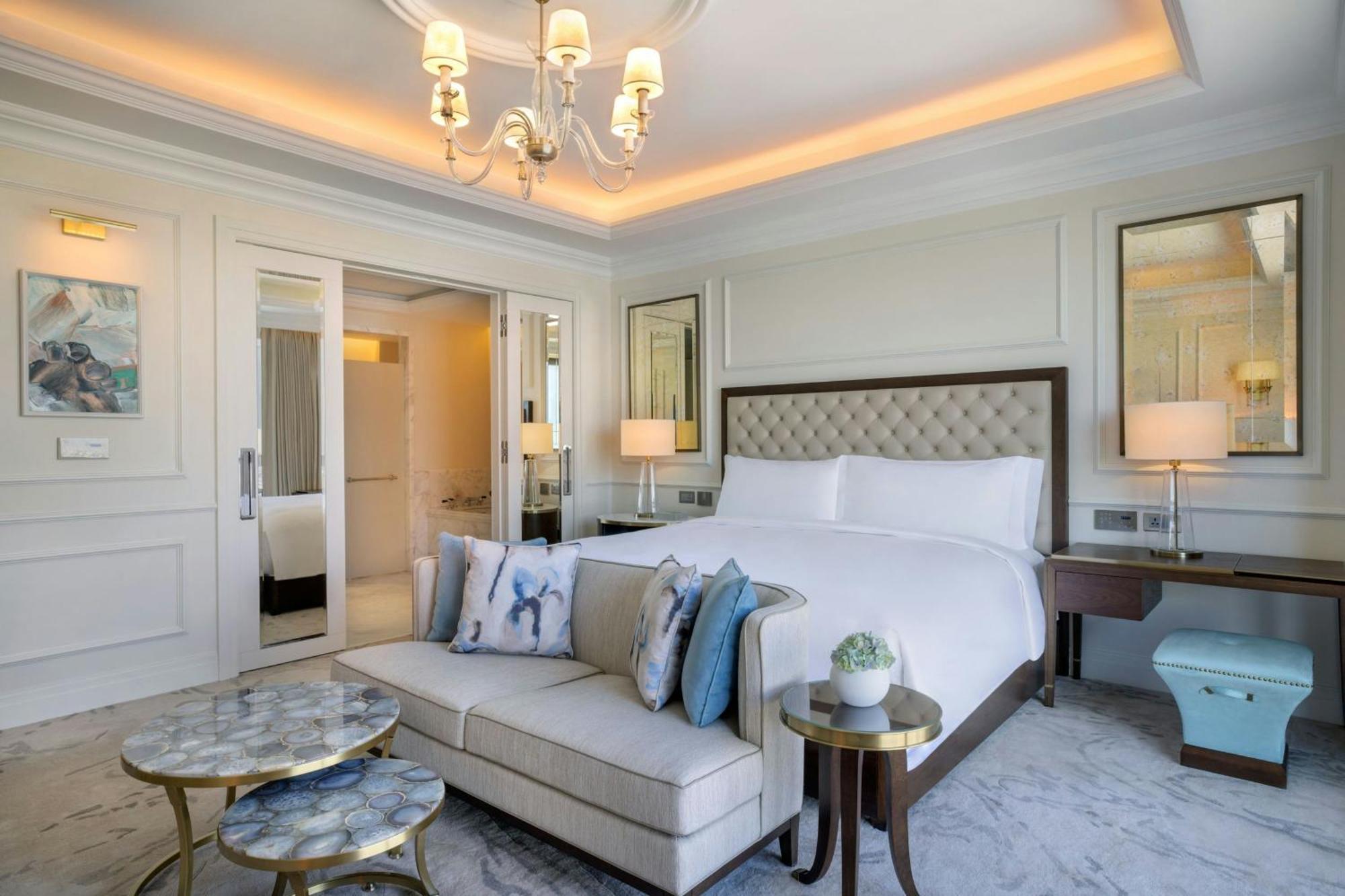 The Ritz-Carlton, Amman Hotel Luaran gambar A bedroom at The St. Regis Maldives