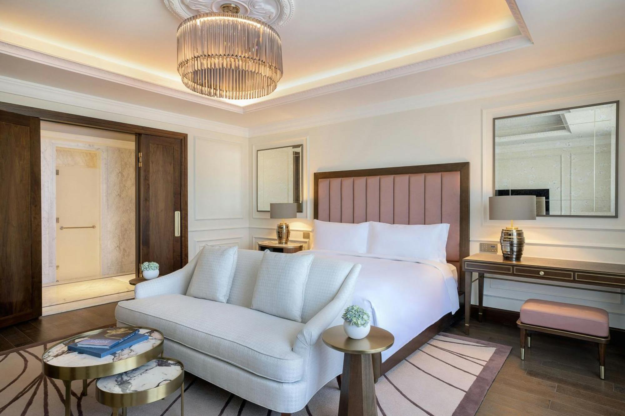 The Ritz-Carlton, Amman Hotel Luaran gambar A bedroom at the hotel