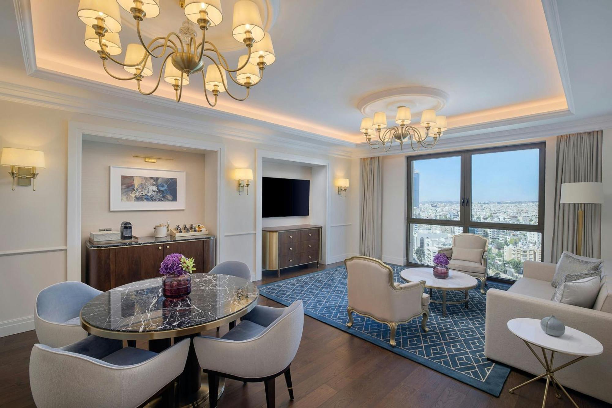 The Ritz-Carlton, Amman Hotel Luaran gambar A suite at the hotel