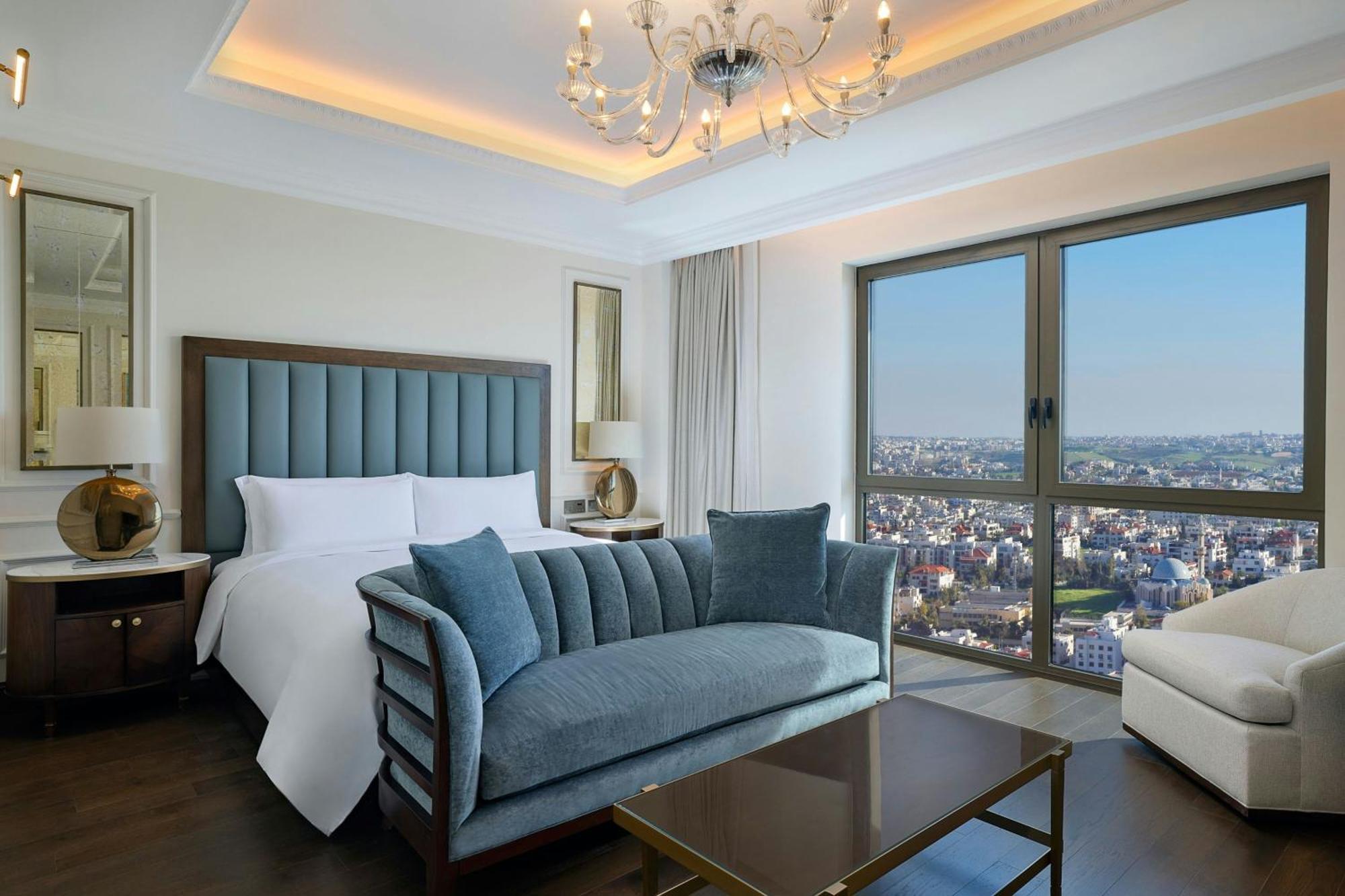 The Ritz-Carlton, Amman Hotel Luaran gambar A bedroom at the Four Seasons Hotel